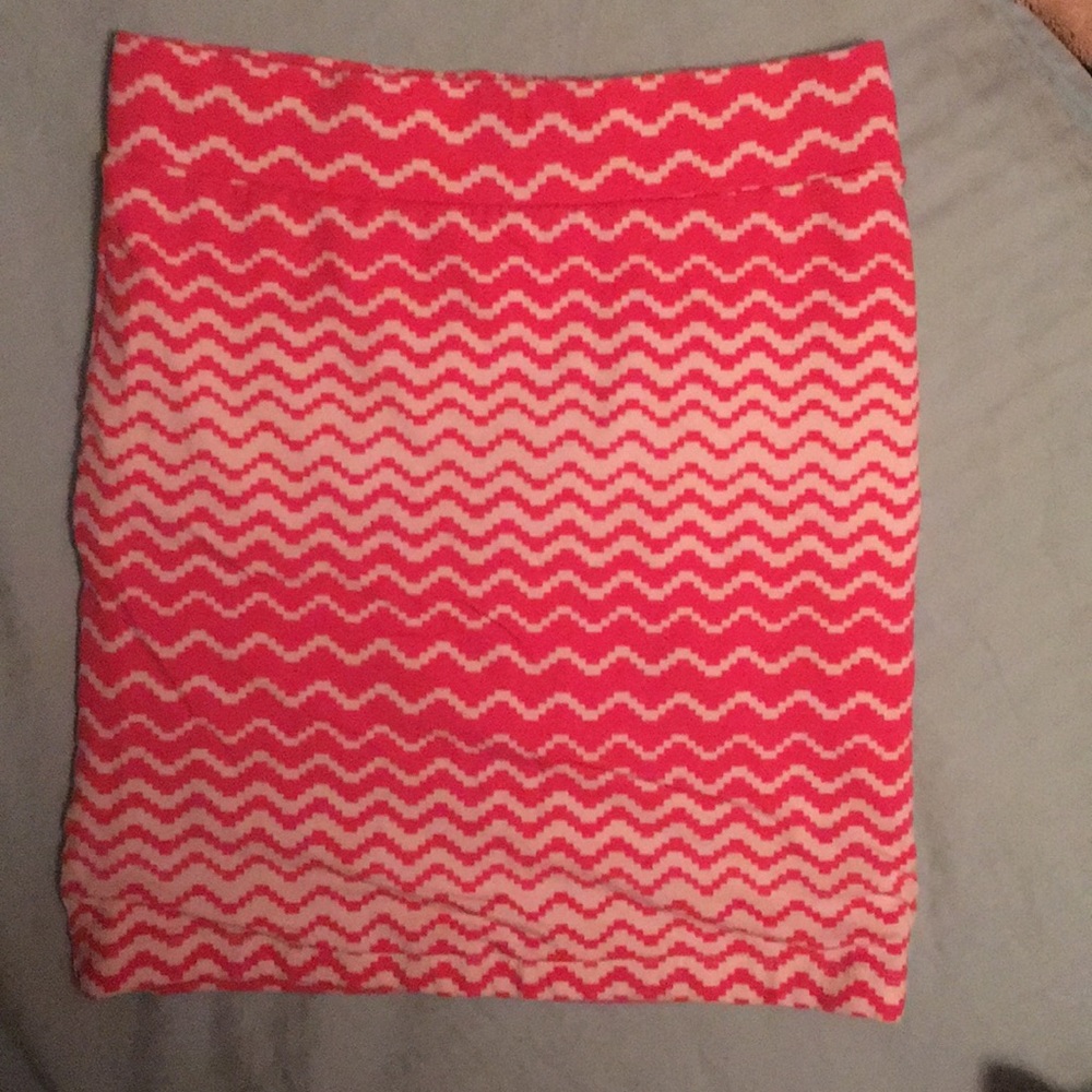 Zig zag striped fitting mini skirt// FOREVER 21